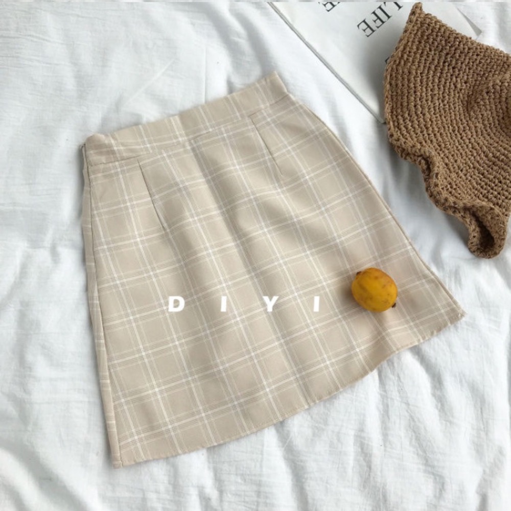 Plaid high waisted skirt with safety shorts